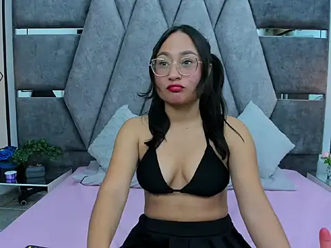 Snapshot of Mila_Nova_ chatting on 03.02.26 Mila Nova online show from 03.02.26