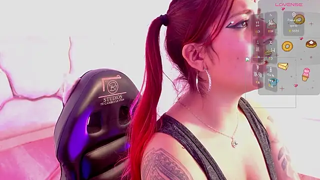 Snapshot of Sashaa_tay chatting on 02.18.26 Sashaa tay online show from 02.18.26