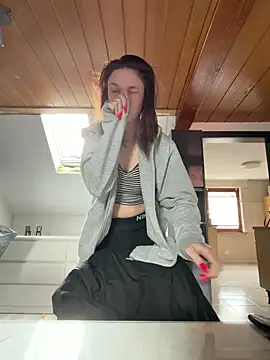 ViviLuu online show from 03.24.26