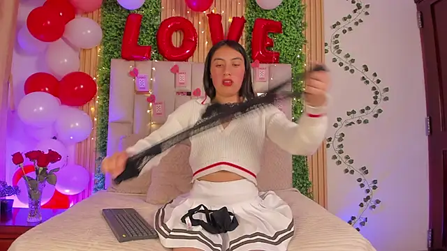 Snapshot of Emma_Nmm chatting on 02.13.26 Emma Nmm online show from 02.13.26