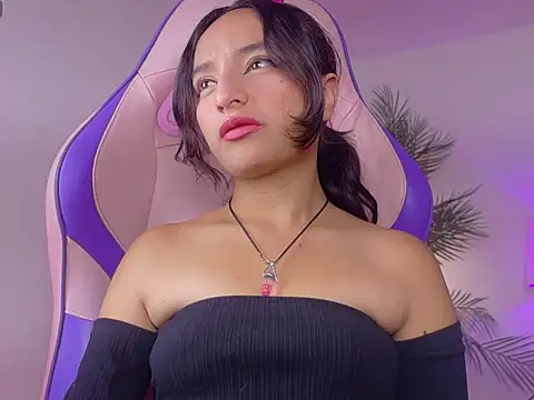  emily jonexs online show from 06.20.26