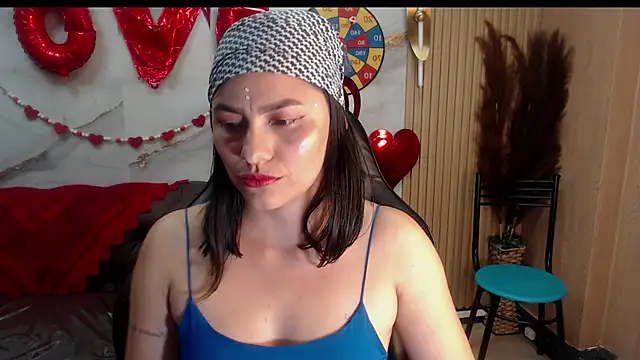 Snapshot of rox_luxury_tf chatting on 02.12.26 rox luxury tf online show from 02.12.26