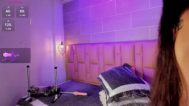 Snapshot of Naomi-Thompson chatting on 02.24.26 Naomi-Thompson online show from 02.24.26