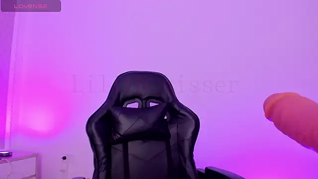 lilith visser online show from 04.13.26