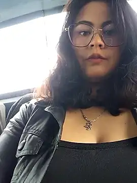 Snapshot of Mari-98 chatting on 02.12.26 Mari-98 online show from 02.12.26