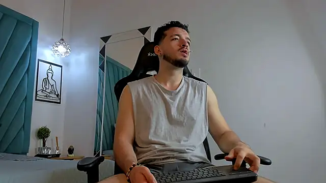 Logan Wolf-js online show from 04.04.26