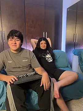 EmilyAndAndrew online show from 02.15.26