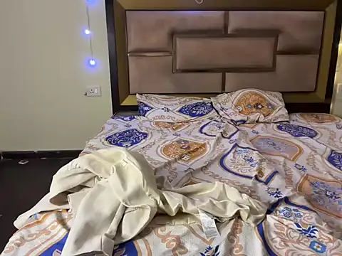 Hersheykaur online show from 03.11.26