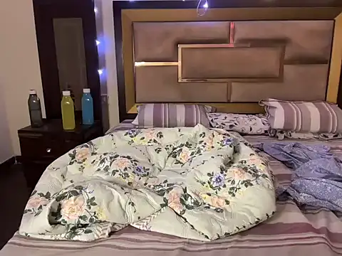 Hersheykaur online show from 03.24.26