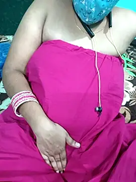 Snapshot of Tamilkannadacouple chatting on 03.22.26 Tamilkannadacouple online show from 03.22.26