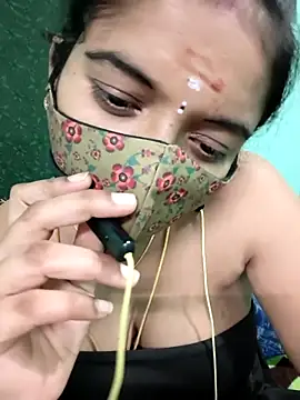 Snapshot of Tamilkannadacouple chatting on 04.04.26 Tamilkannadacouple online show from 04.04.26