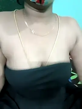 Snapshot of Tamilkannadacouple chatting on 04.08.26 Tamilkannadacouple online show from 04.08.26