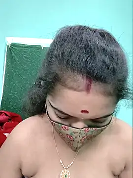 Snapshot of Tamilkannadacouple chatting on 04.15.26 Tamilkannadacouple online show from 04.15.26