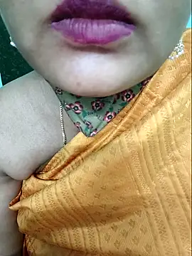 Snapshot of Tamilkannadacouple chatting on 04.21.26 Tamilkannadacouple online show from 04.21.26