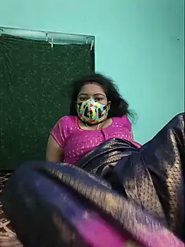 Snapshot of Tamilkannadacouple chatting on 05.28.26 Tamilkannadacouple online show from 05.28.26