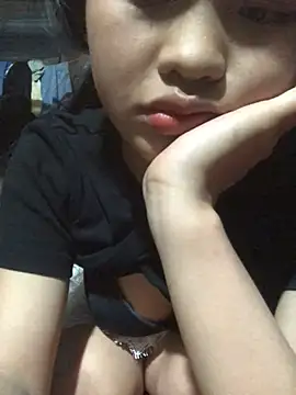 Snapshot of nonakana chatting on 03.22.26 nonakana online show from 03.22.26