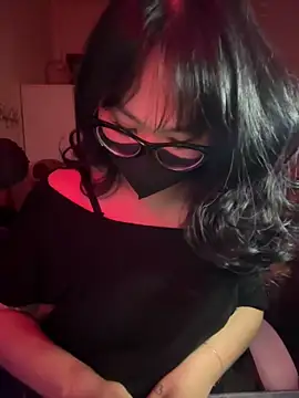 HaleyKin online show from 03.30.26