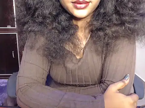 Snapshot of VixenNandhu chatting on 04.30.26 VixenNandhu online show from 04.30.26