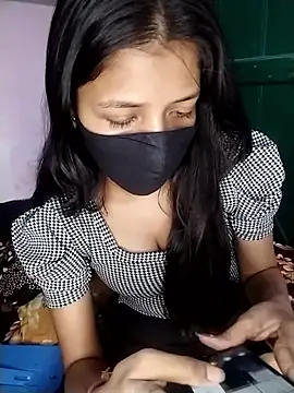 Snapshot of Naina-hott chatting on 02.13.26 Naina-hott online show from 02.13.26