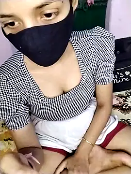 Naina-hott online show from 03.07.26