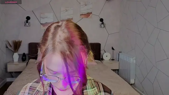  Kiki angel  online show from 03.31.26