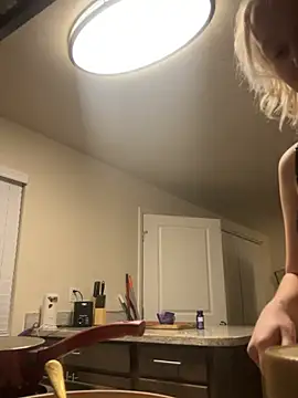 Snapshot of Marilynxo chatting on 02.16.26 Marilynxo online show from 02.16.26