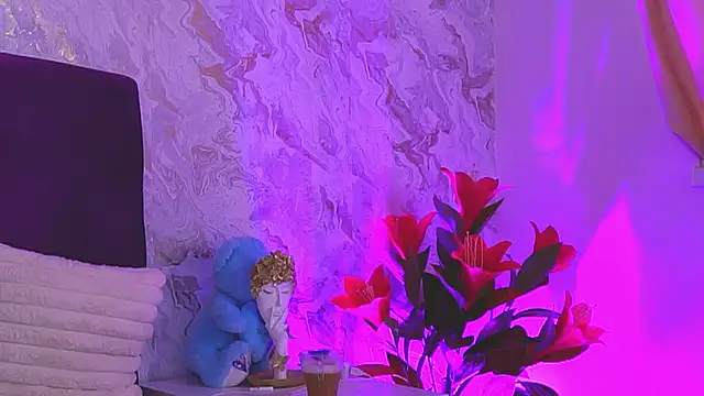 Snapshot of EllinaNuria chatting on 04.30.26 EllinaNuria online show from 04.30.26