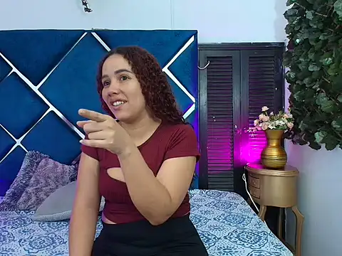 VenuzNaughty online show from 02.17.26