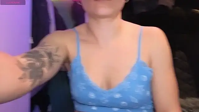 JadeAlexis403 online show from 04.14.26