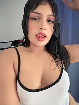 Snapshot of kloe_sexxxy chatting on 02.28.26 kloe sexxxy online show from 02.28.26