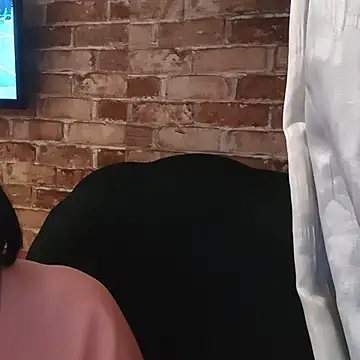 Snapshot of itismyhobby chatting on 10.19.25 itismyhobby online show from 10.19.25