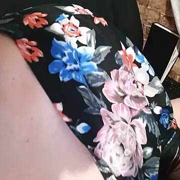 Snapshot of itismyhobby chatting on 11.10.25 itismyhobby online show from 11.10.25