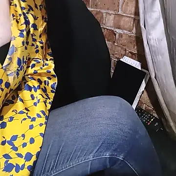 Snapshot of itismyhobby chatting on 11.14.25 itismyhobby online show from 11.14.25