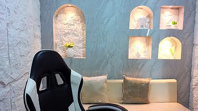 Snapshot of Catalina_Tx_ chatting on 02.28.26 Catalina Tx online show from 02.28.26