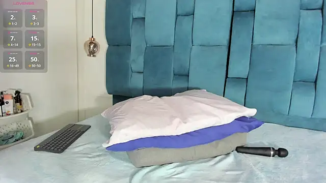venezolana  caro online show from 07.08.26