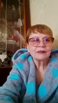 SophieBurns online show from 04.10.26