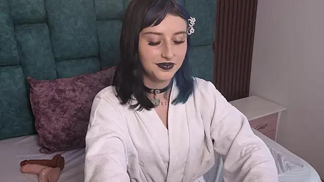 OliviaBonnie online show from 02.17.26