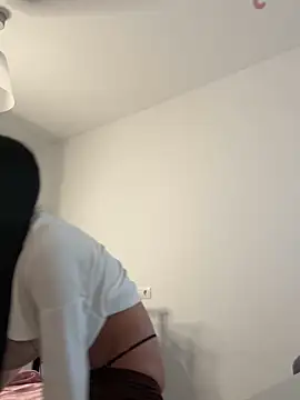 Snapshot of VivienDiamond chatting on 02.12.26 VivienDiamond online show from 02.12.26