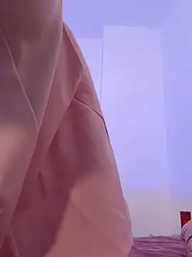 Snapshot of VivienDiamond chatting on 02.19.26 VivienDiamond online show from 02.19.26