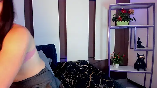 Snapshot of Nahomii__Doll chatting on 02.18.26 Nahomii Doll online show from 02.18.26