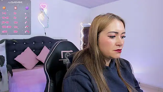 LUNAKITTY TAY online show from 05.19.26