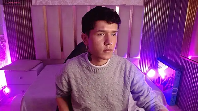 estefan tay online show from 02.20.26