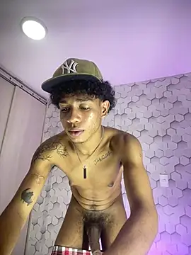 Snapshot of 777_dmz_ chatting on 02.13.26 777 dmz online show from 02.13.26