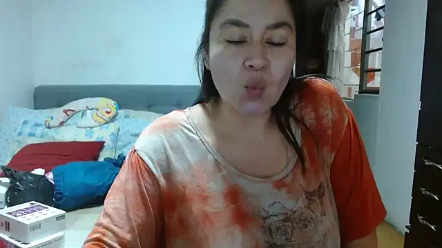 Snapshot of Karo_sexy chatting on 01.18.25 Karo sexy online show from 01.18.25