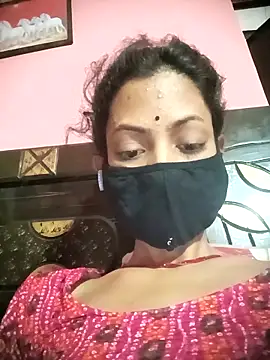 BIG QWEEN NO1 online show from 04.24.26