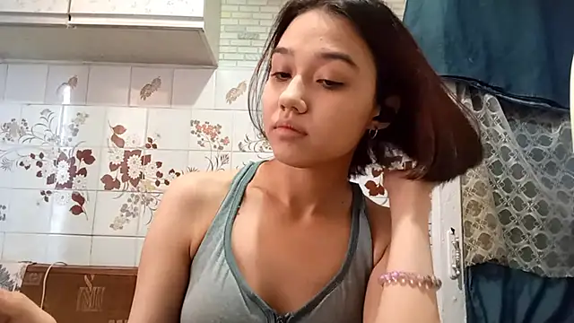 Snapshot of AnnettaBelsito chatting on 04.25.26 AnnettaBelsito online show from 04.25.26