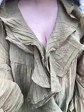 Snapshot of hamoi11 chatting on 02.16.26 hamoi11 online show from 02.16.26