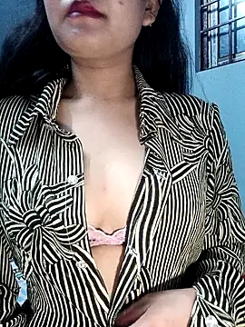 Snapshot of EliraMoon chatting on 02.19.26 EliraMoon online show from 02.19.26