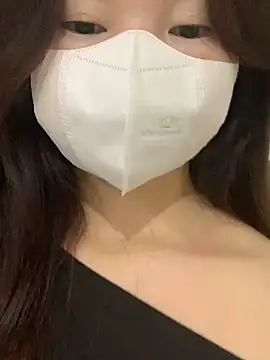 Snapshot of Rin-yiyi chatting on 02.21.26 Rin-yiyi online show from 02.21.26