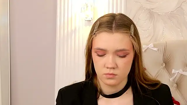 Snapshot of StacyHicks chatting on 02.08.26 StacyHicks online show from 02.08.26